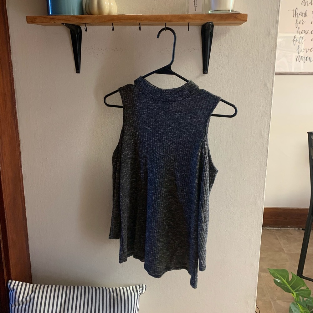 Gray top